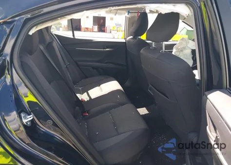 2025 Toyota Camry Le z USA, uszkodzony, nr VIN 4T1DAACK0SU526251